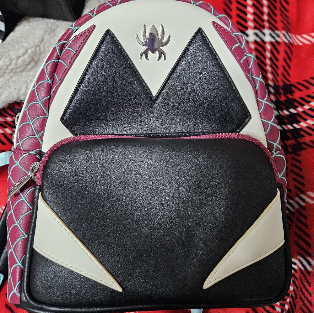 Spider gwen loungefly